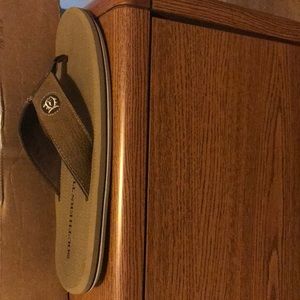 Men’s Southern Tide Flip Flops